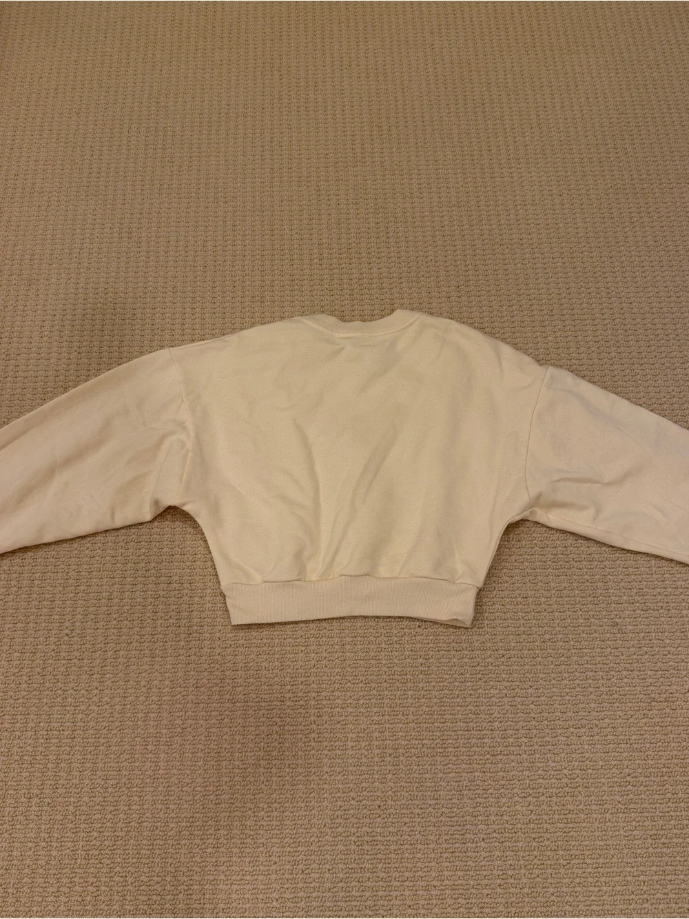 Alo Candlelight yellow- women’s Cropped Accolade Crewneck